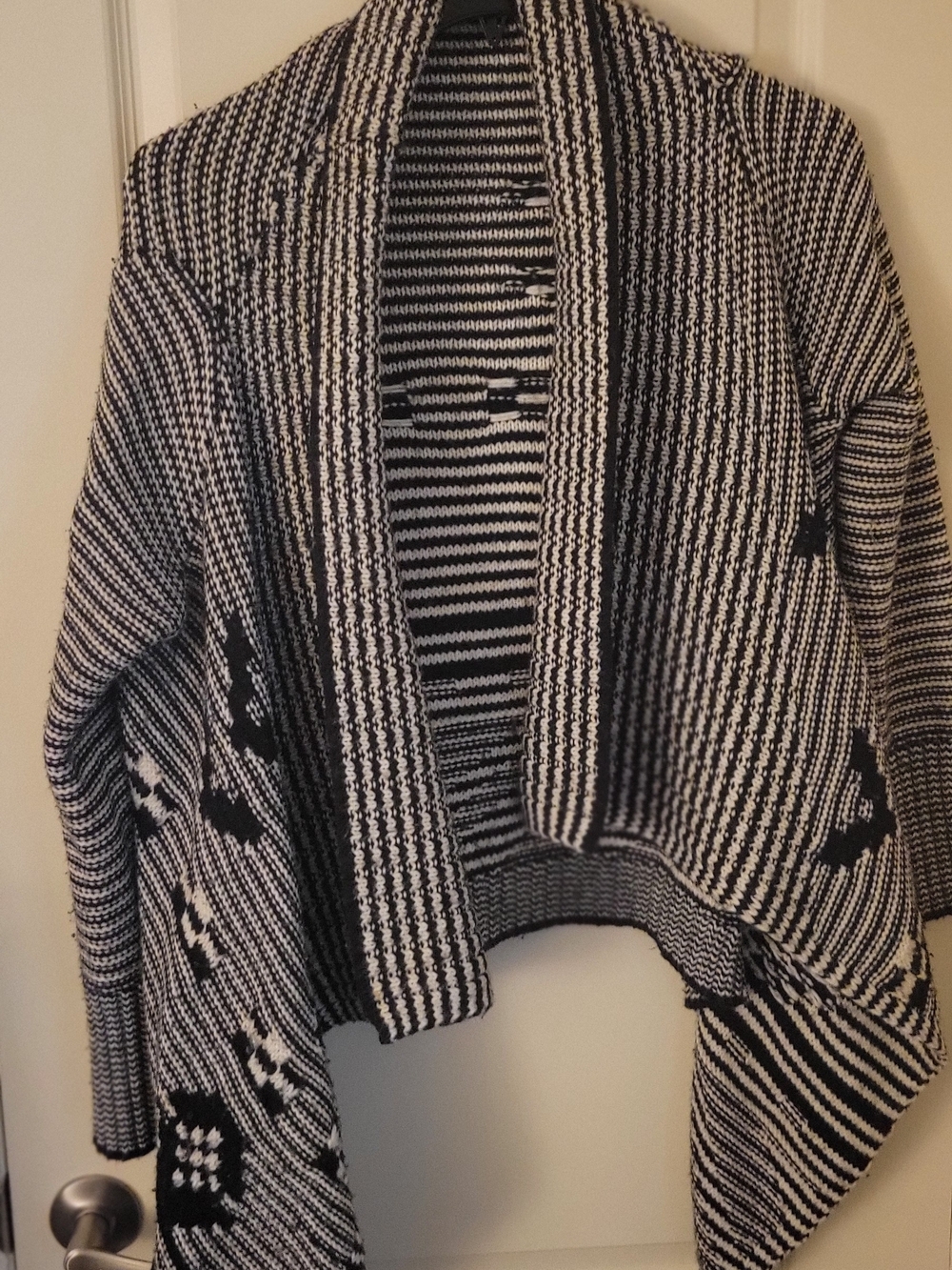 GAP Black and White Open-Front Knit Cardigan